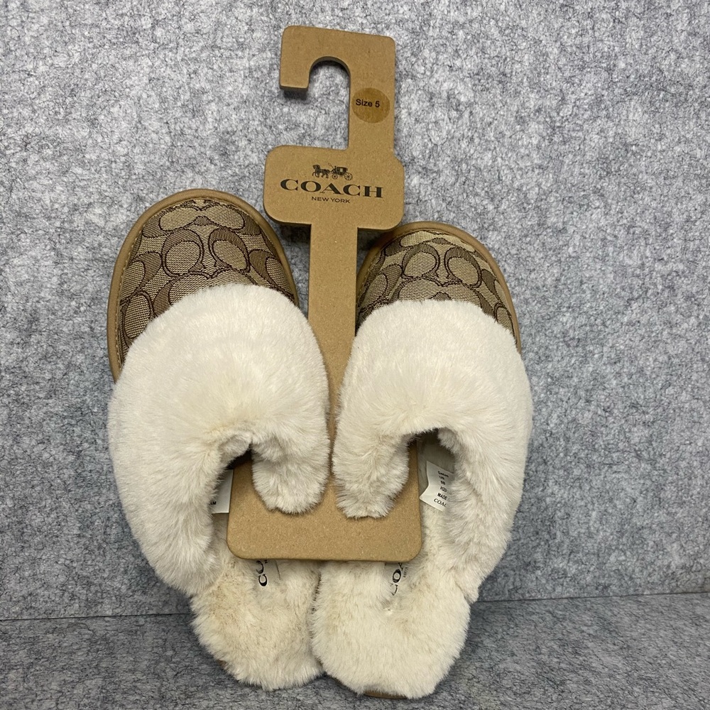 Slippers - Picture 2 of 5